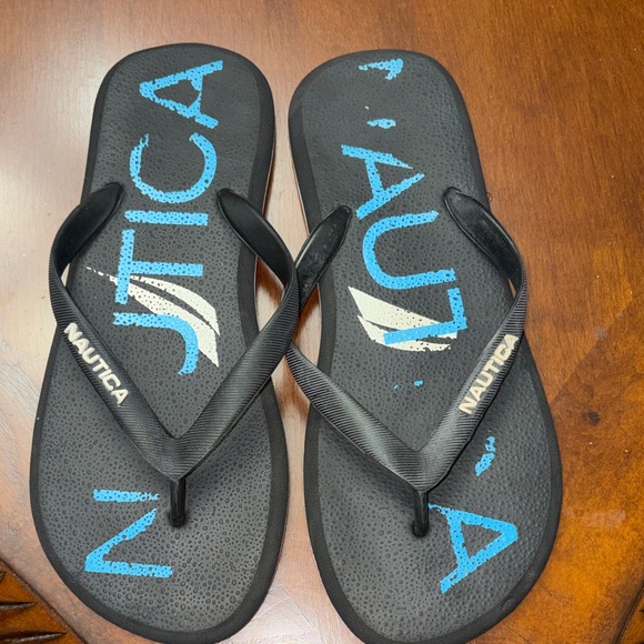 Nautica Black Flip Flops with Blue Logo - Picture 1 of 5